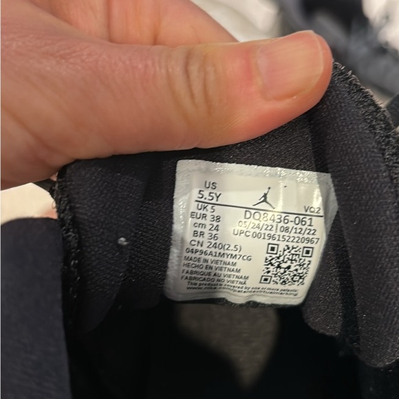 Nike Jordan Jumpman - Youth size 5.5 - Picture 5 of 5